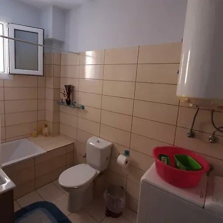 Διαμέρισμα 45 τ.μ. με 1 υπνοδωμάτιο και 1 ιδιωτικό μπάνιο σε Καβάλα